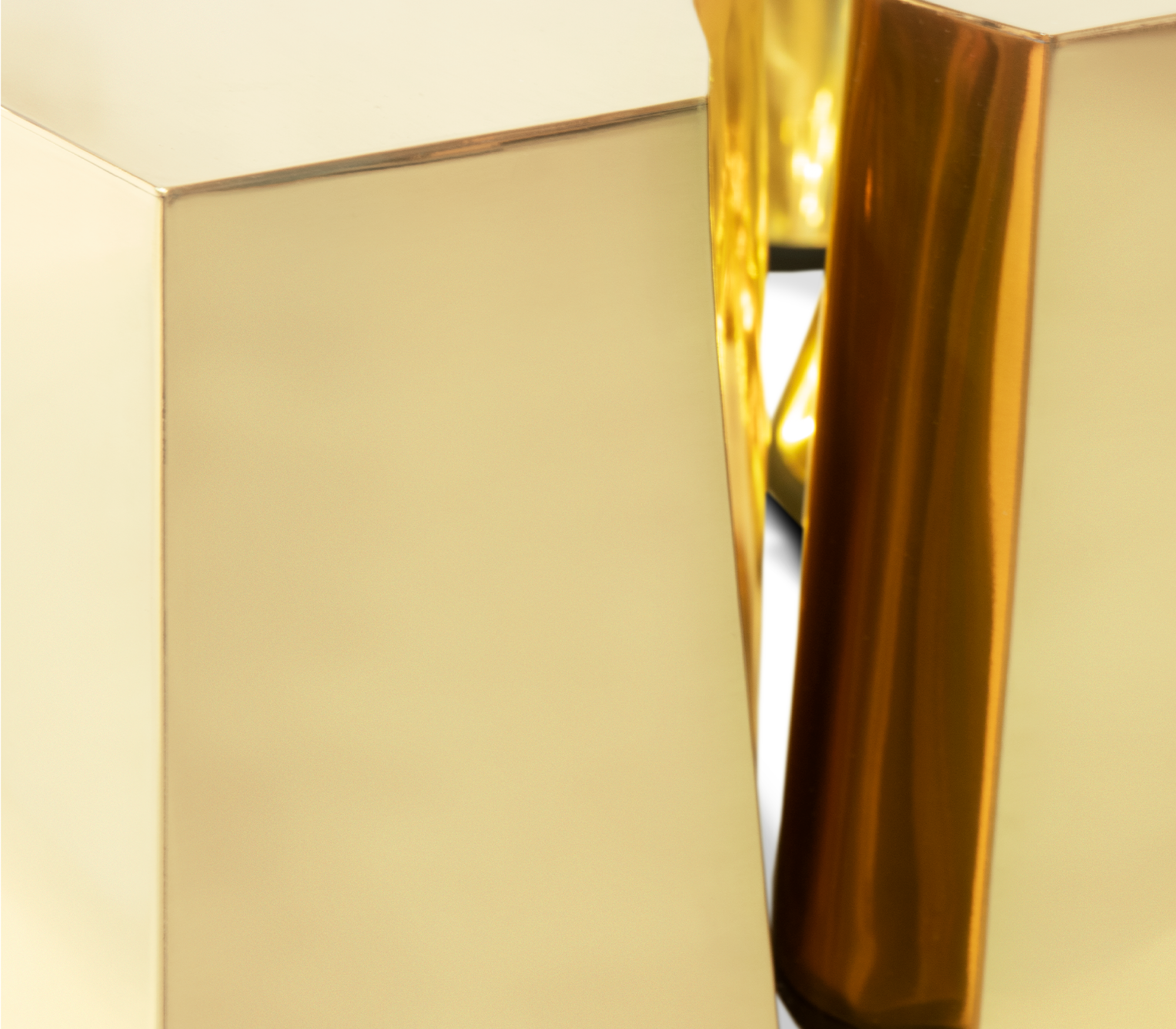 Журнальный столик Fissure Gold Leaf