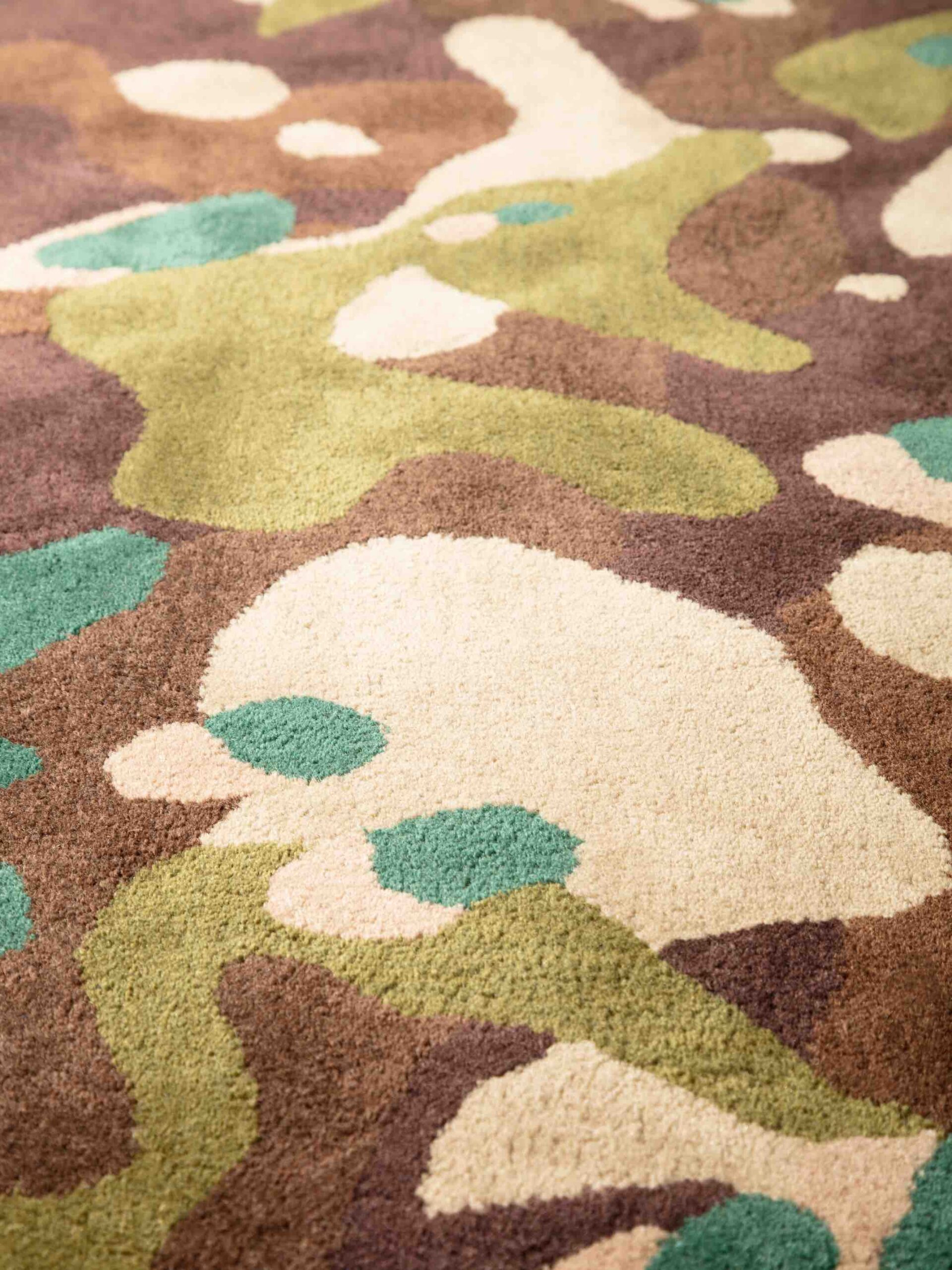 Ексклюзивний килим ручної роботи Camouflage Macro Brown