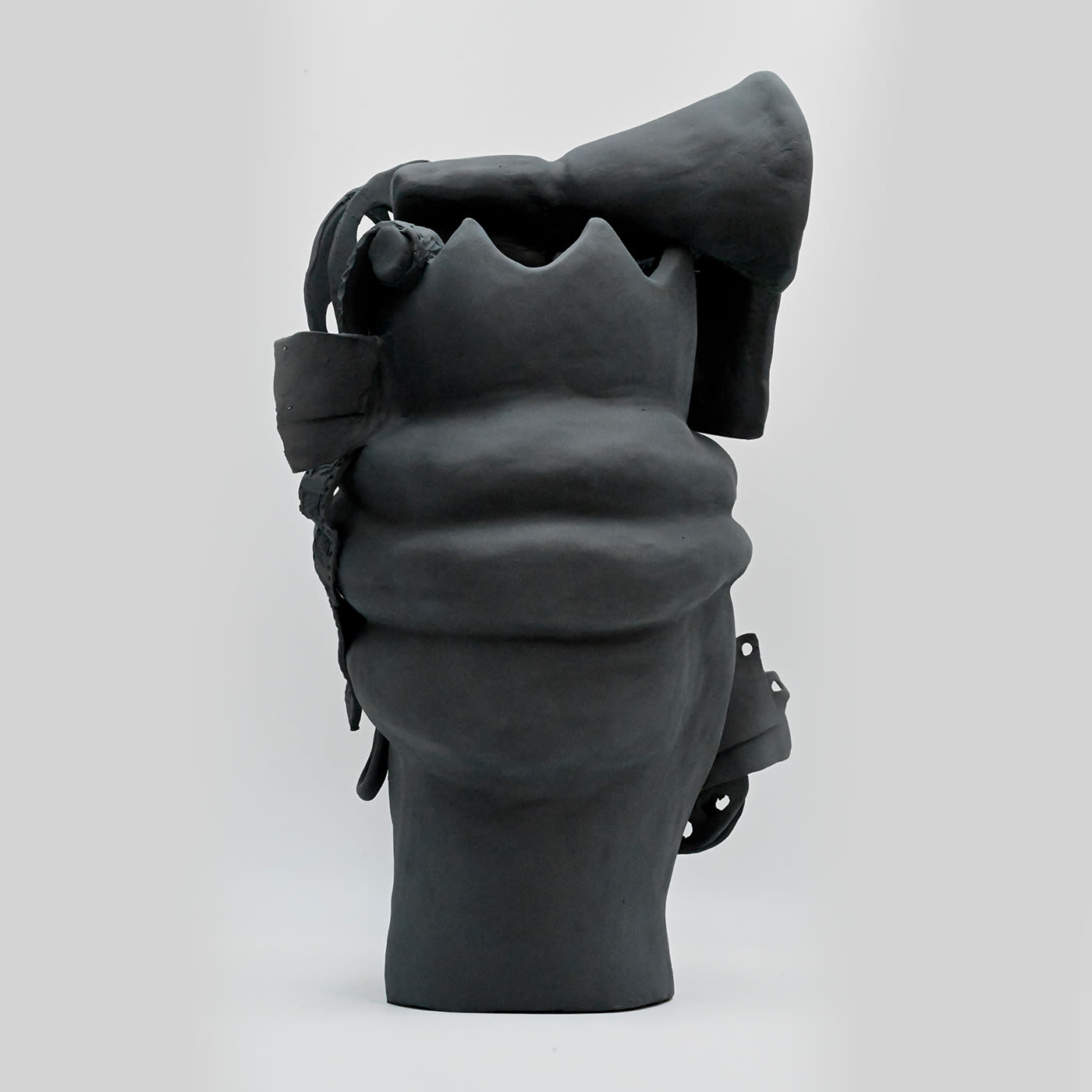 Серая матовая скульптура Moor's Head