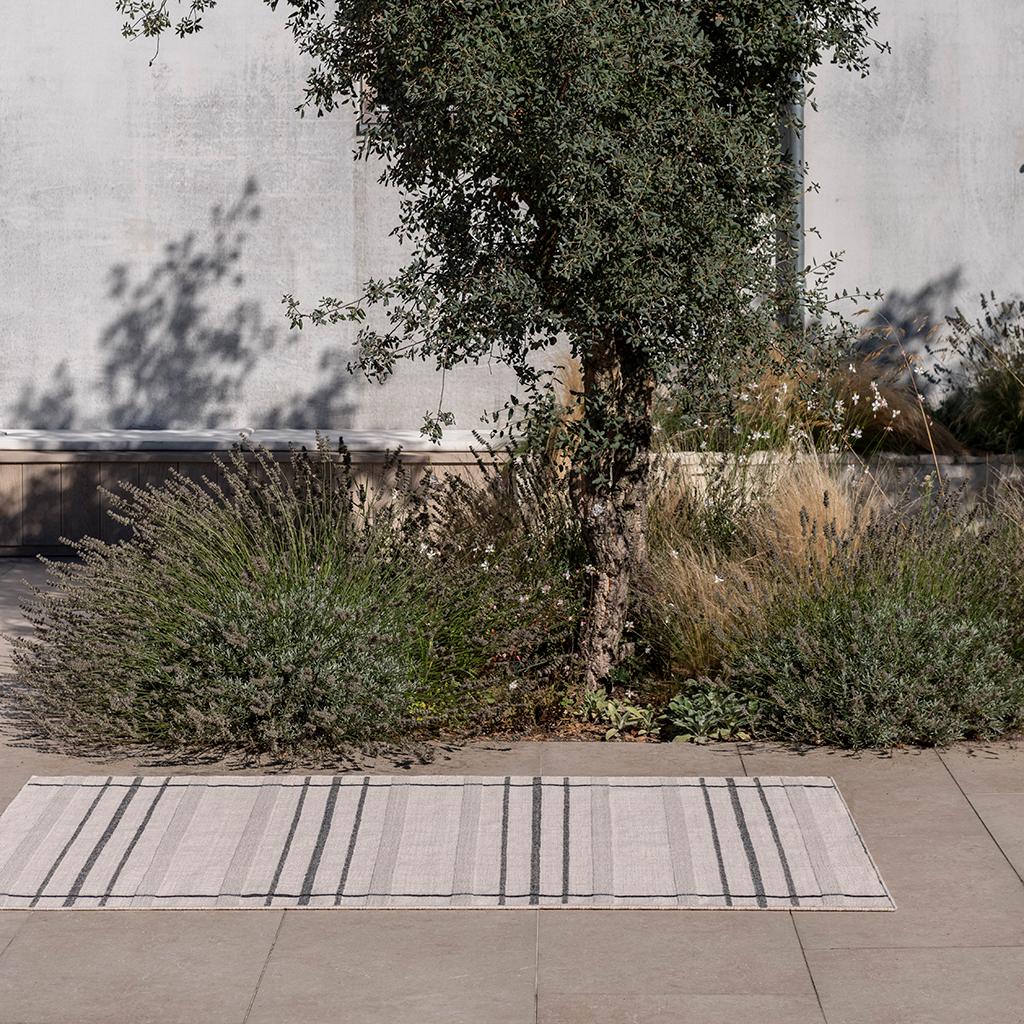 Килим вуличний Zona Charcoal Line 497605 | Розмір: 200 x 280 см
