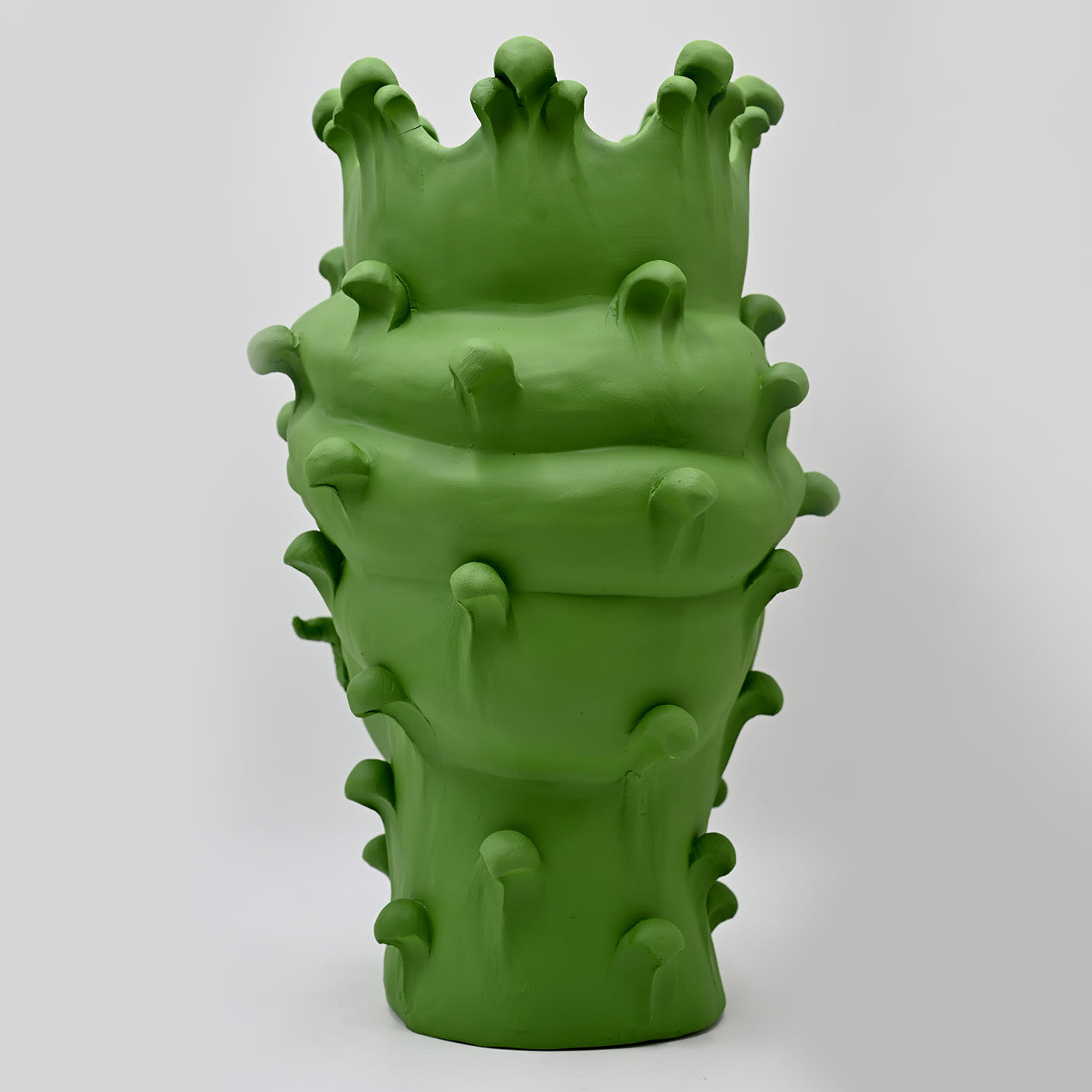 Матовая зелёная скульптура Moor's Head