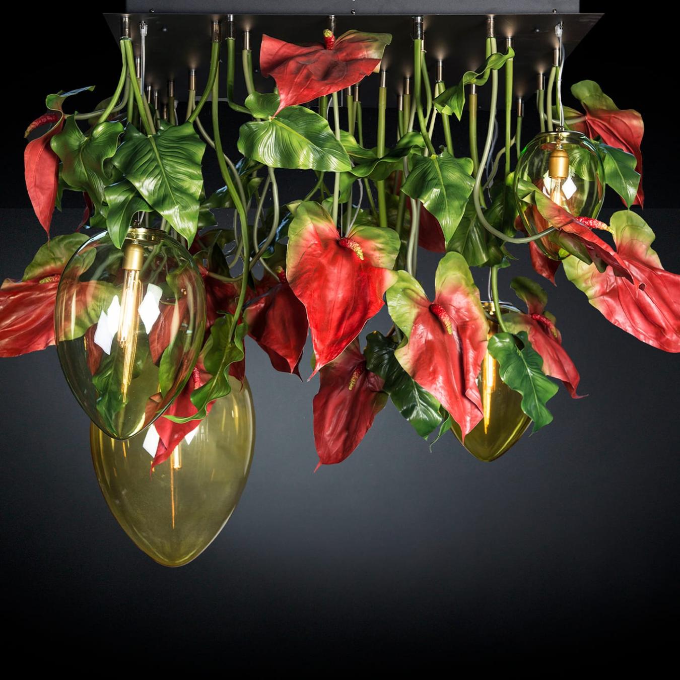 Тёмная люстра Anthurium