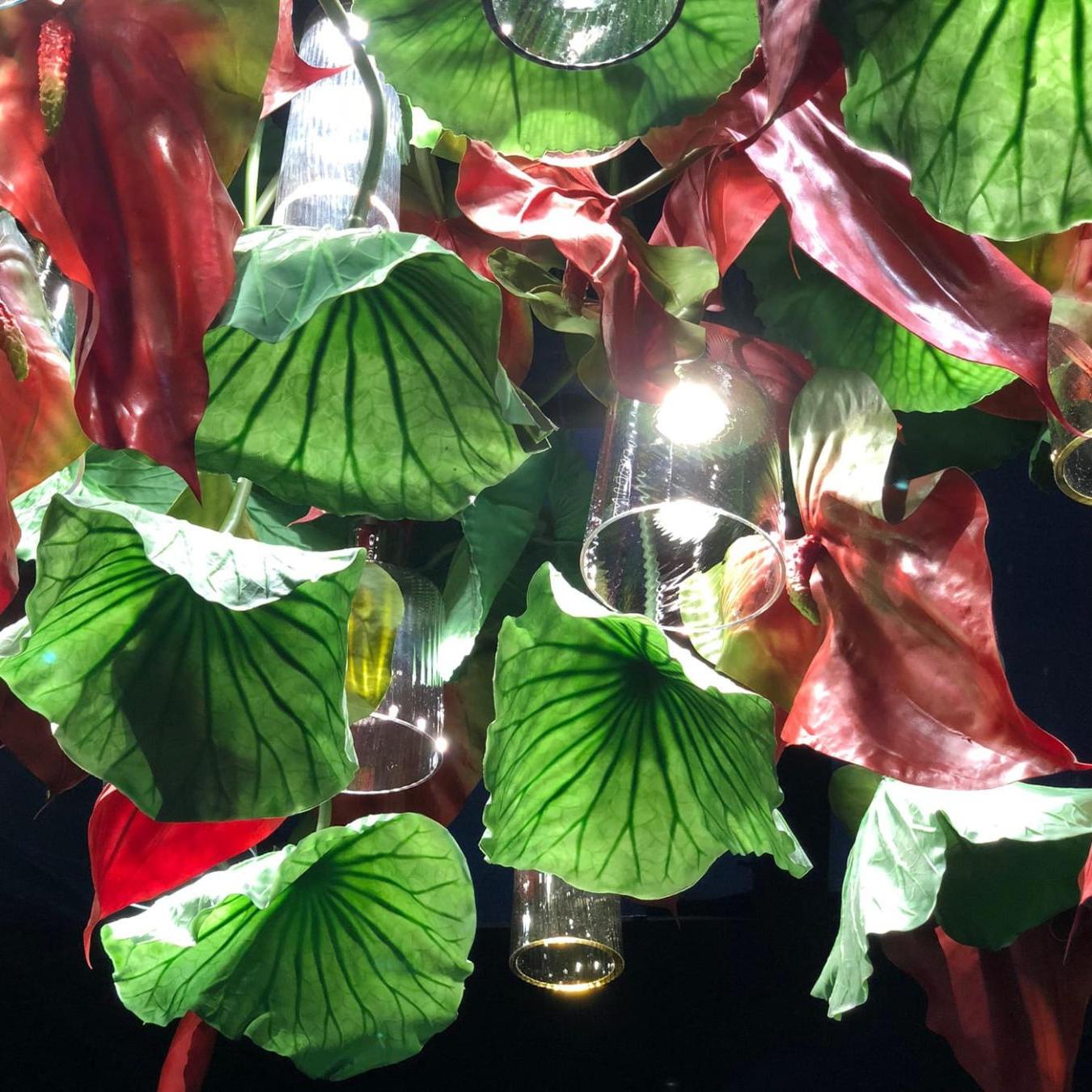 Красная люстра Red Anthurium