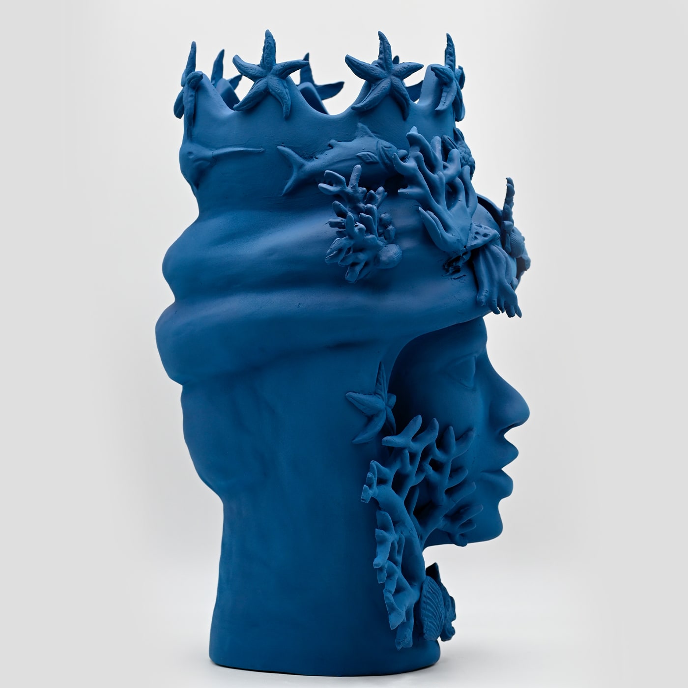 Королівська синя скульптура Moor's Head