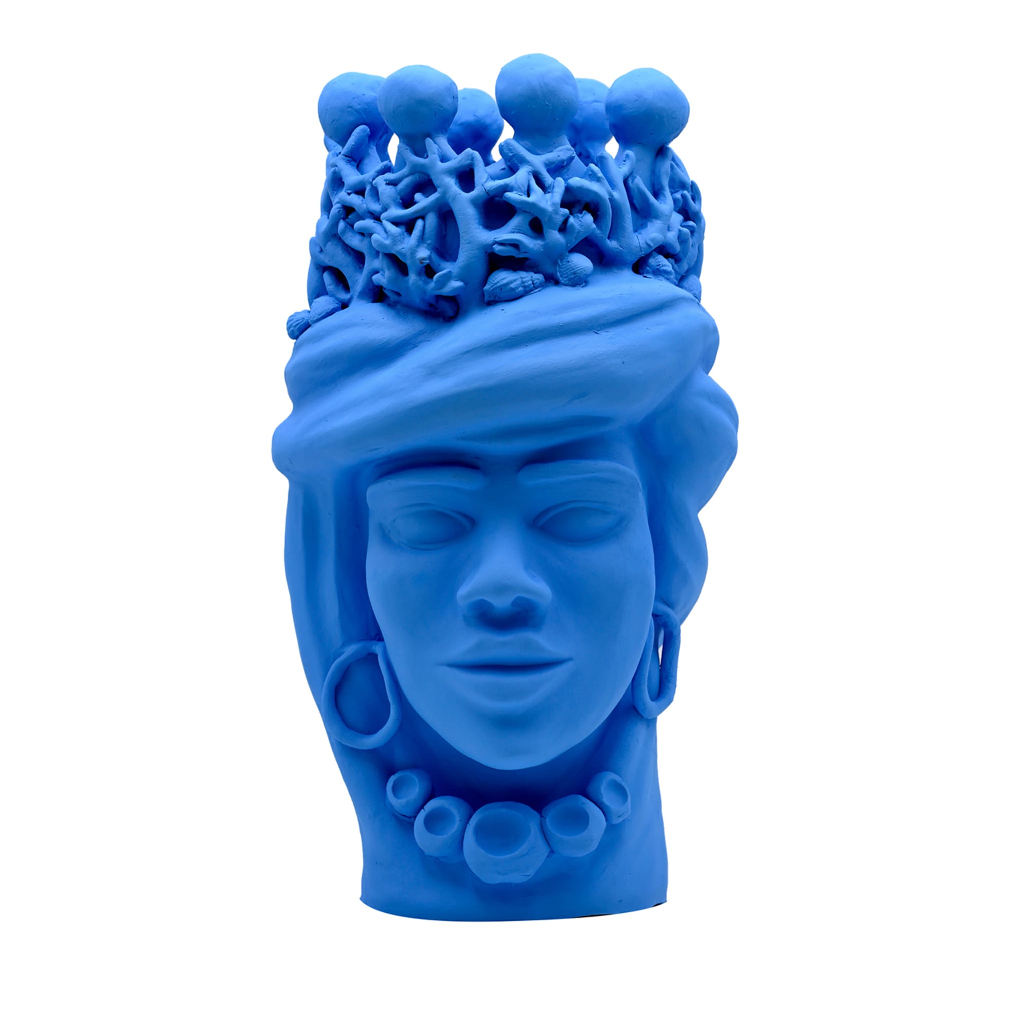 Светло-голубая скульптура Moor's Head