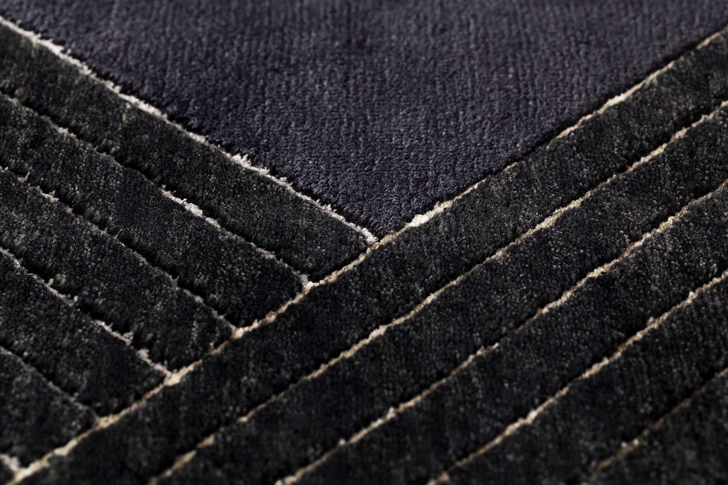 Ковер узелковый ручной работы Black Striped