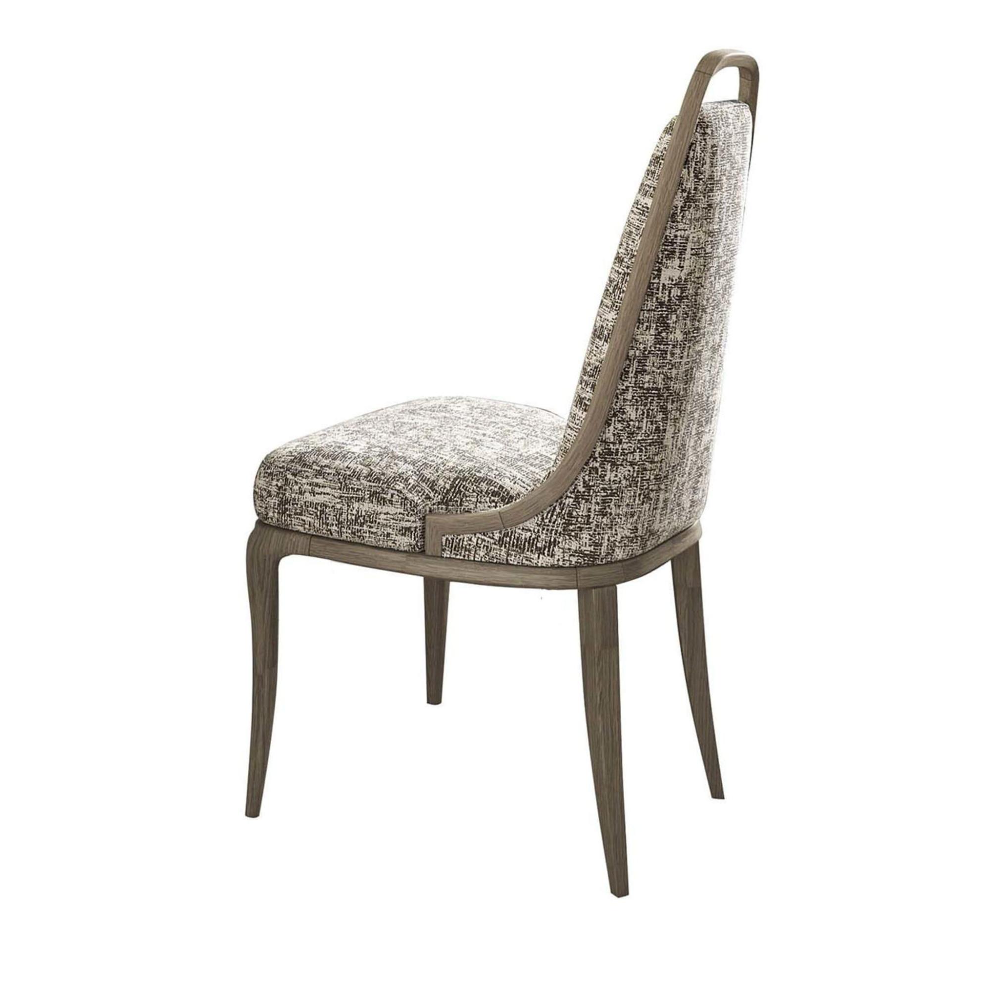 Бежевий стілець Elegance