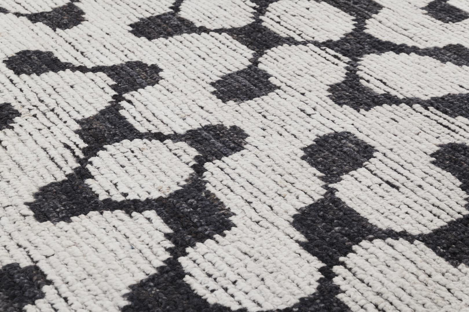 Килим традиційний ручної роботи Puzzle Black & White