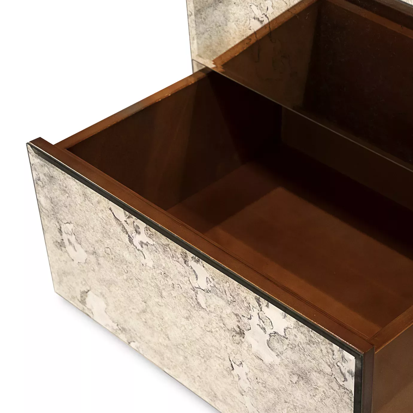 Прикроватная тумба Tamaris 3 Drawers