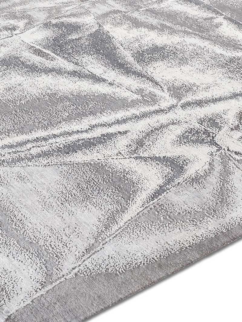 Витончений килим ручної роботи True Silver