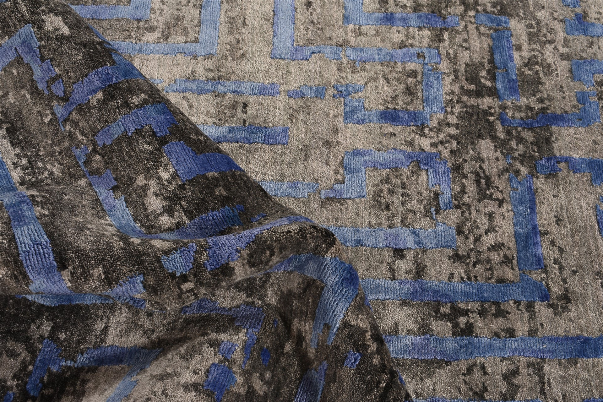 Килим з бамбукового шовку індійський Abstract