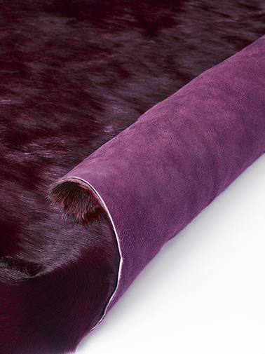 Шкура на пол темно-фиолетовая Dark Purple Natural