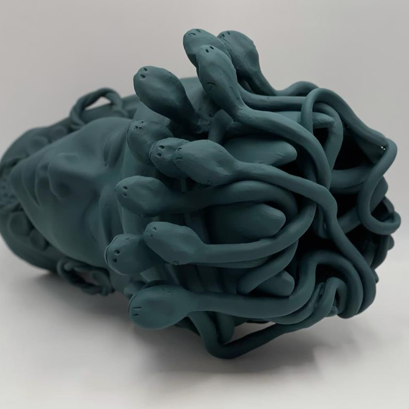 Матовая скульптура Moor's Head
