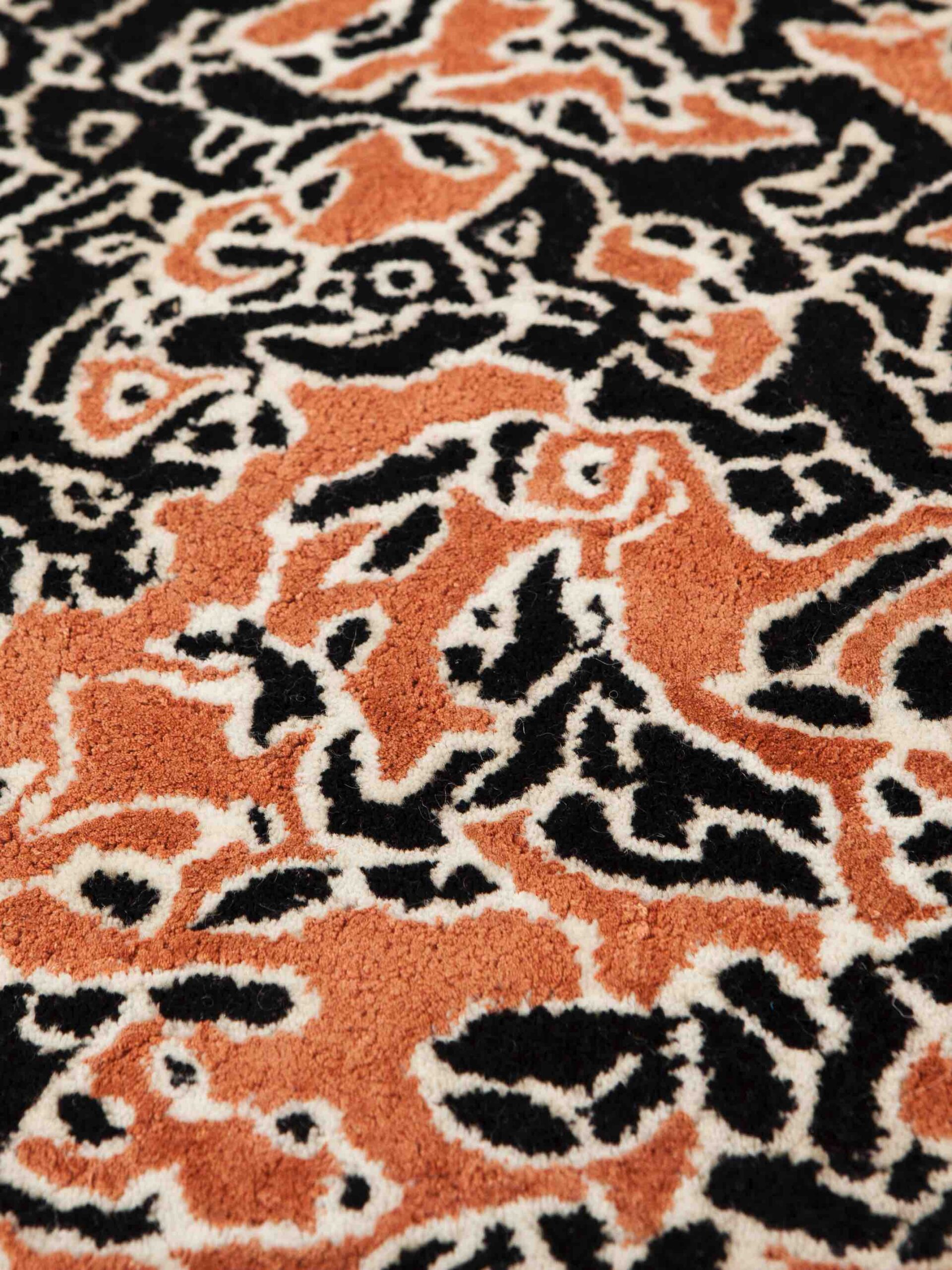 Эксклюзивный ковер ручной работы Camouflage Bold