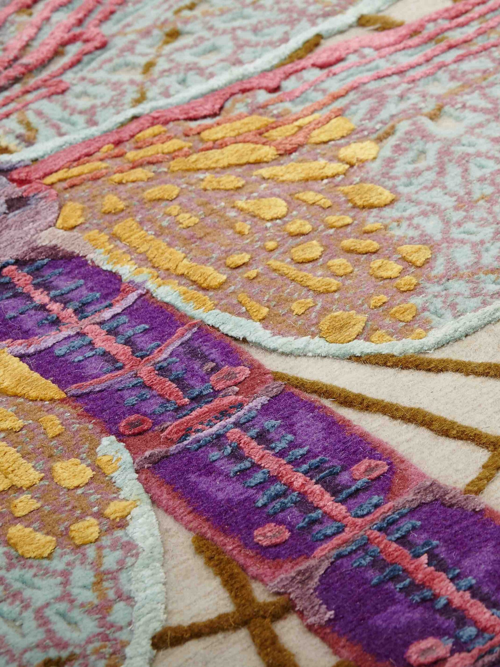 Круглий килим італійський ручної роботи Trithemis Ardentis Agri