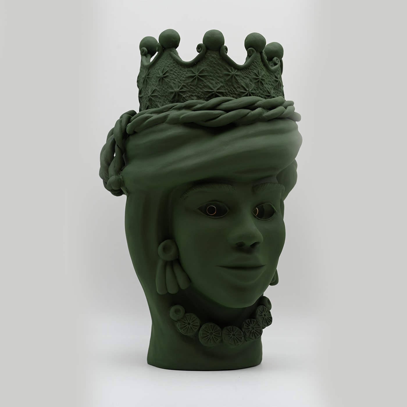 Зелёная скульптура