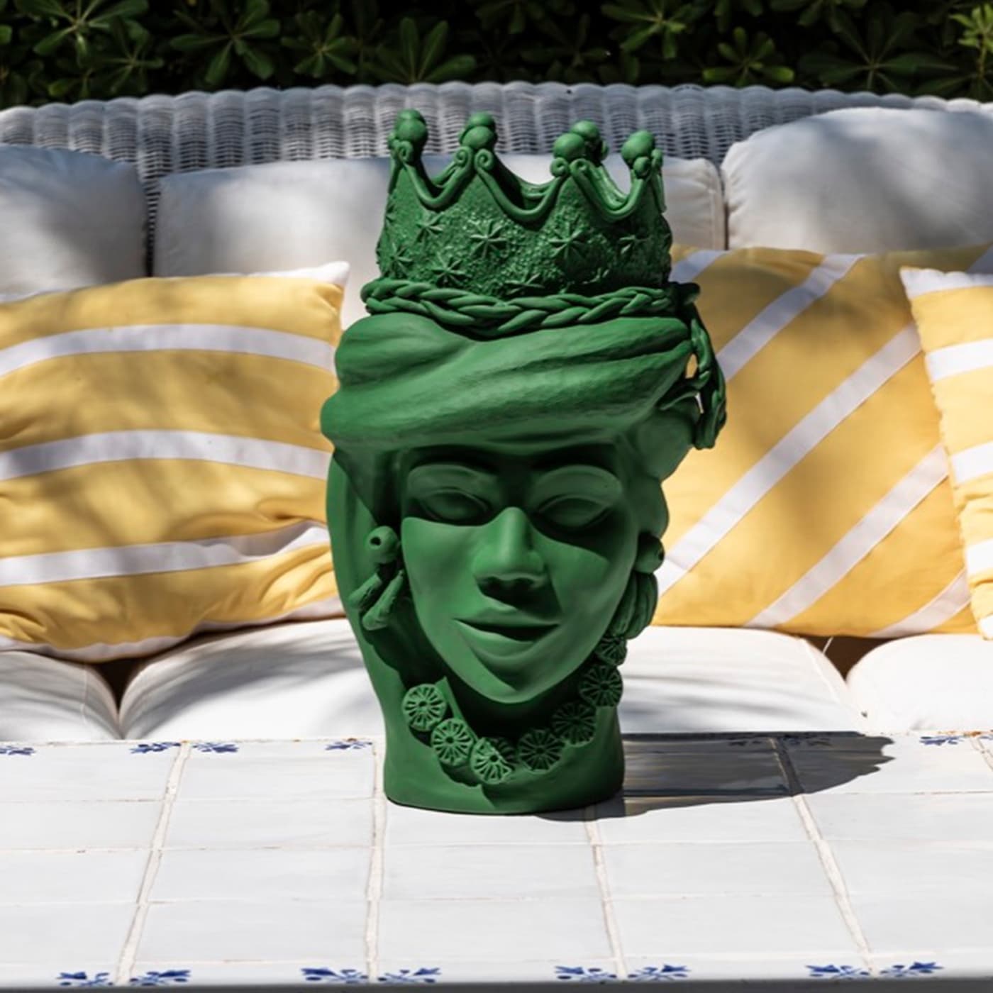 Зелена скульптура Moor's Head
