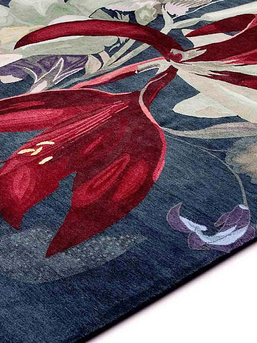 Изящный ковер ручной работы Red Flower