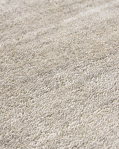 Однотонный ковер из бамбукового шелка Off-White