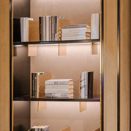 Современный итальянский книжный шкаф Feliz