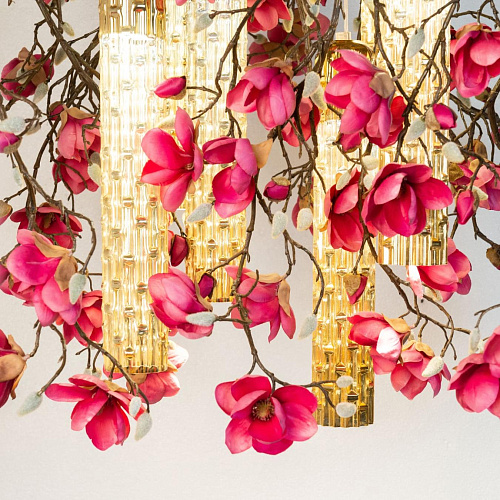 Квадратная золотая люстра Magnolia