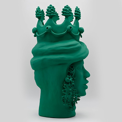 Зелёная скульптура Moor's Head