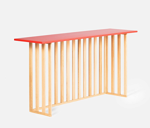 Изысканная розовая деревянная консоль