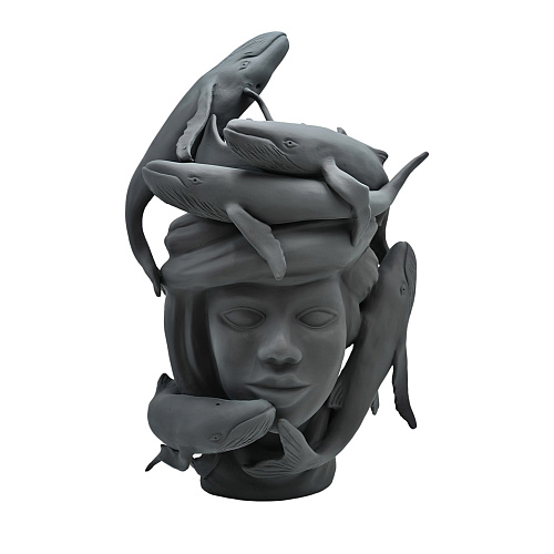 Серая скульптура Moor's Head